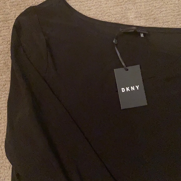 DKMNY Woman’s dress shirt - Picture 3 of 4